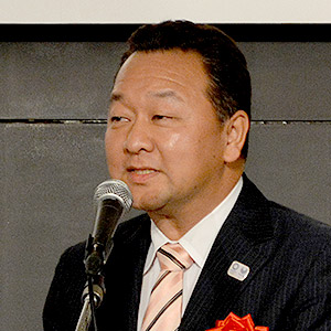 松井成和氏